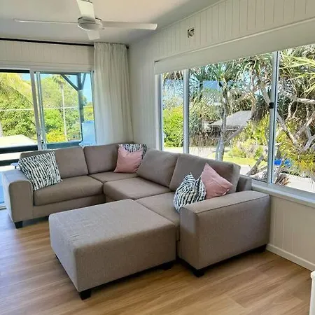 The Old Artist Residence, Boreen Point Boutique Accomodation Cootharaba Exterior photo