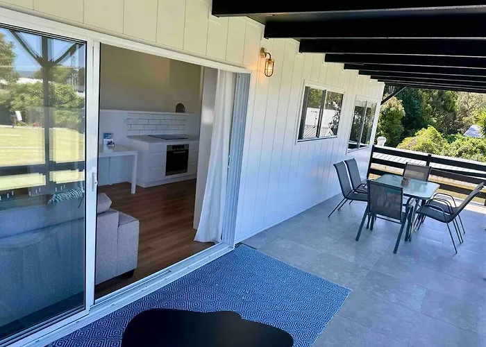 The Old Artist Residence, Boreen Point Boutique Accomodation