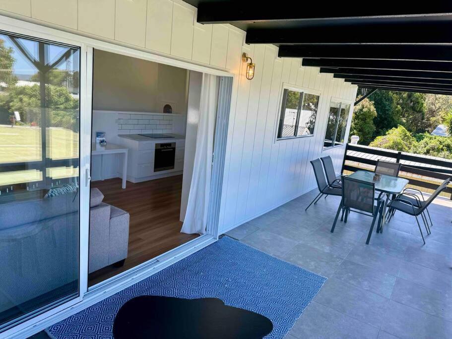 The Old Artist Residence, Boreen Point Boutique