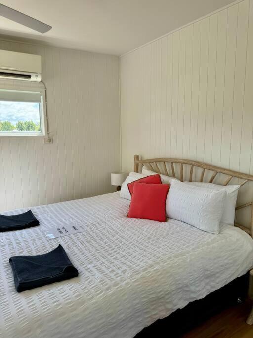 The Old Artist Residence, Boreen Point Boutique Cootharaba